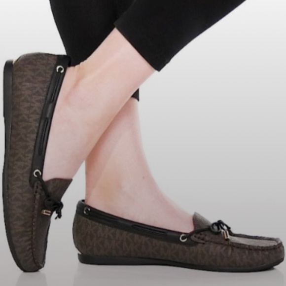 Michael Kors Sutton Signature Logo Slip-On Drivers - Picture 1 of 11